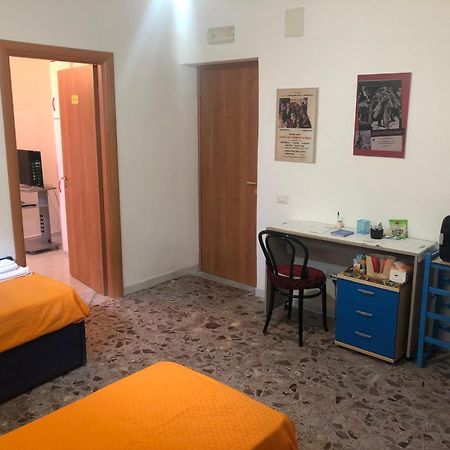 La Piccola Casa Del Cinema Hotel Джифони Вале Пиана Екстериор снимка