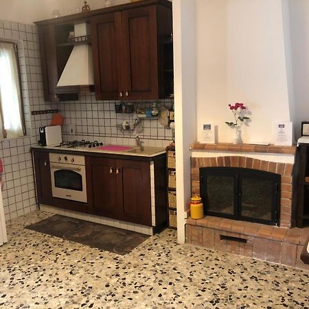 La Piccola Casa Del Cinema Hotel Джифони Вале Пиана Екстериор снимка